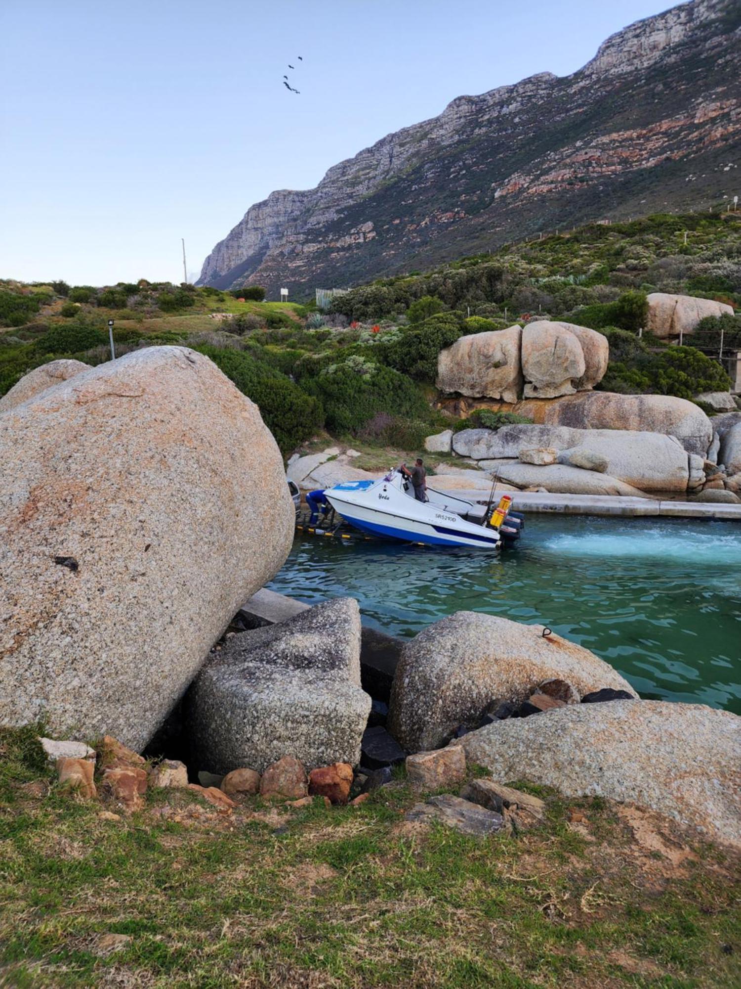 Boulders Blue Bed And Breakfast Simonʼs Town Exterior foto